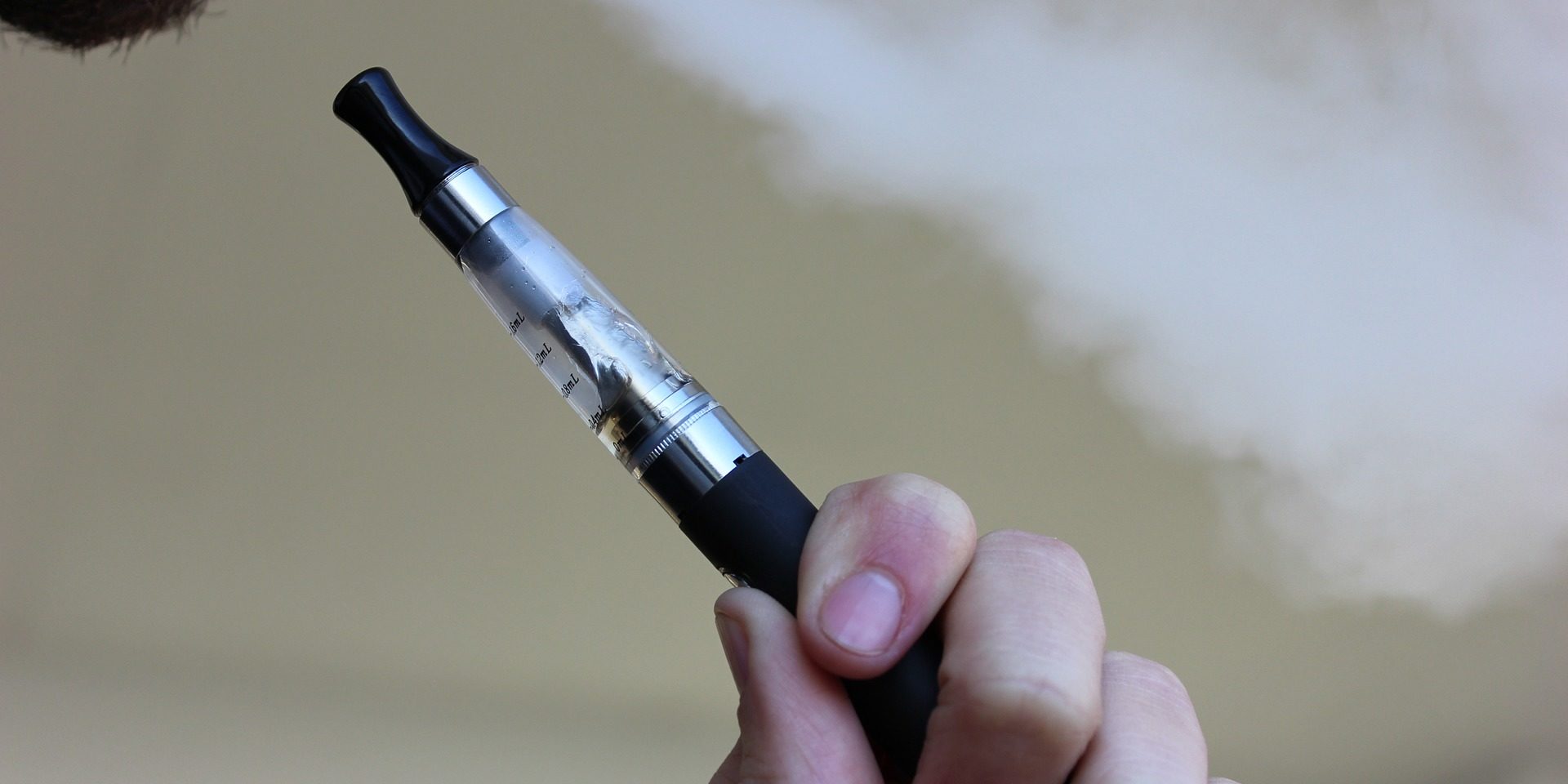 e-cigarette-1301664_1920
